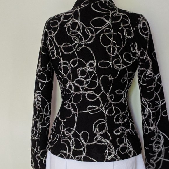 90s Vintage Wool-Blend Blazer - Picture 8 of 10